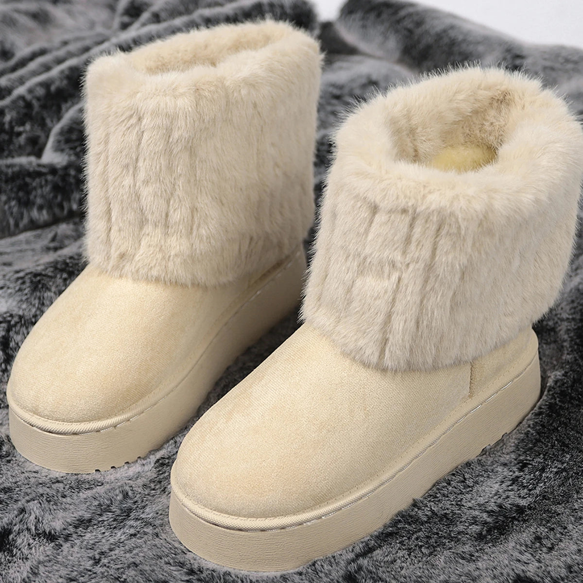 Women's Classic Short Sherpa Platform Boot Women’s Winter Mid-Calf Snow Boots