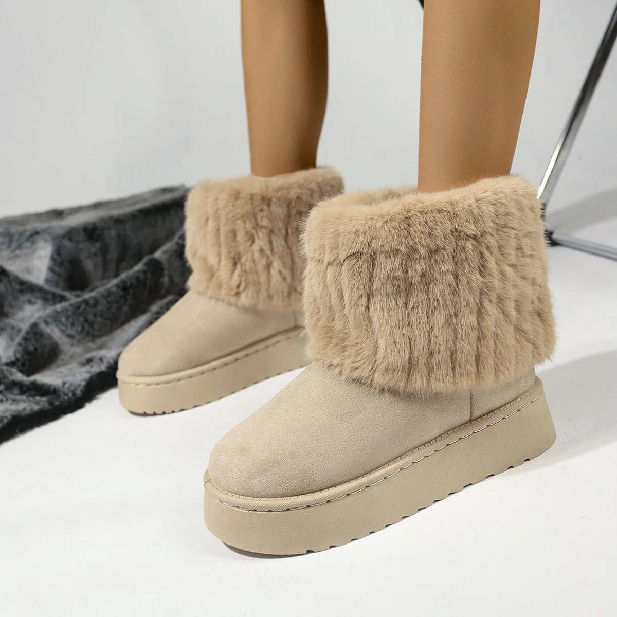 Women's Classic Short Sherpa Platform Boot Women’s Winter Mid-Calf Snow Boots